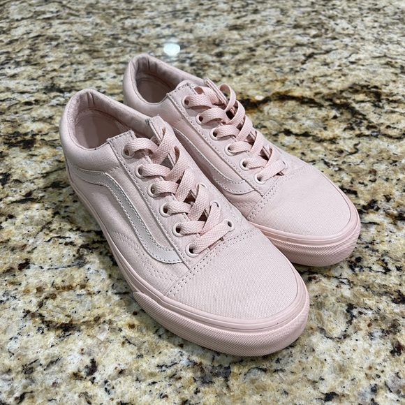 Vans Shoes - Vans Old Skool Patel Pink
Womens 7, men’s 5.5